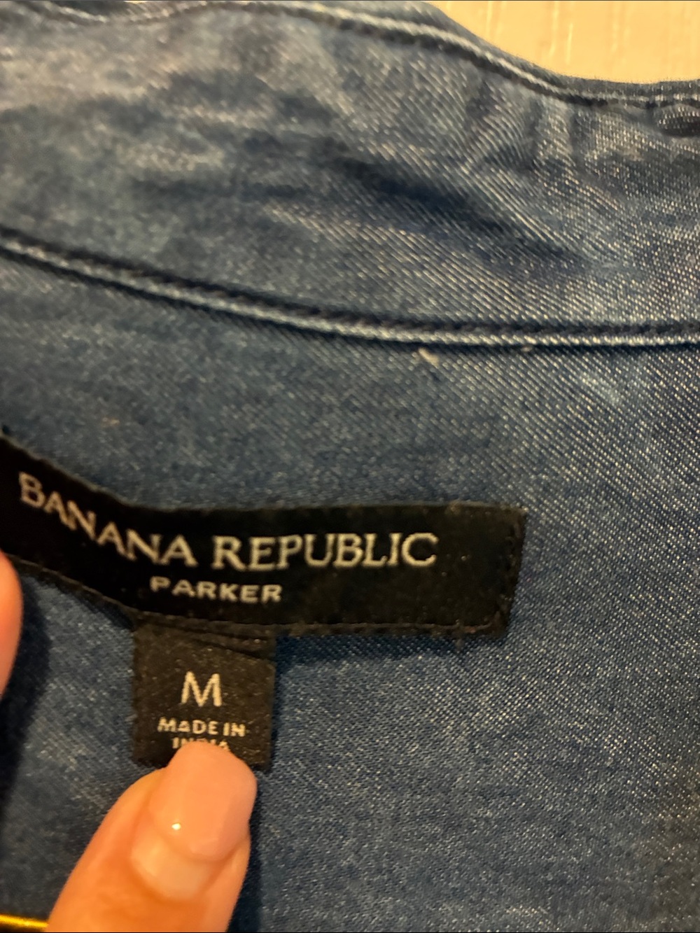 Banana Republic Blue Women's Button-Down Shirt - Picture 4 of 5
